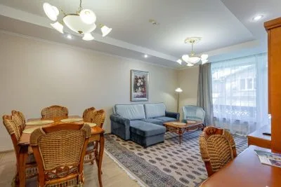Izīrē dzīvokli, Ikšķiles iela 1, Jūrmala, Dzintari / 1 400 € 1