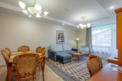 Izīrē dzīvokli, Ikšķiles iela 1, Jūrmala, Dzintari / 1 400 € 3