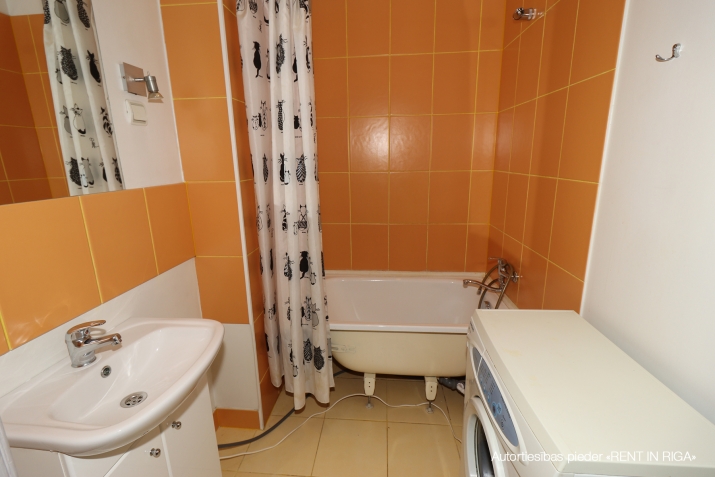 Izīrē dzīvokli, Lāčplēša iela 18, Rīga, Labais krasts, Centrs / 800 € 6
