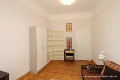 Izīrē dzīvokli, Lāčplēša iela 18, Rīga, Labais krasts, Centrs / 800 € 14