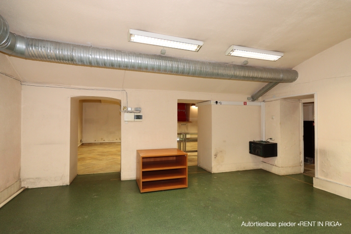 Izīrē komercplatību, Merķeļa iela 19, Rīga, Labais krasts, Centrs / 500 € 10