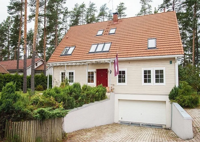 Annas iela 5 1