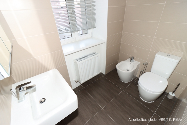 Izīrē dzīvokli, Dzirnavu iela 6, Rīga, Labais krasts, Centrs / 800 € 8