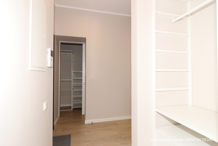 Izīrē dzīvokli, Dzirnavu iela 6, Rīga, Labais krasts, Centrs / 800 € 9