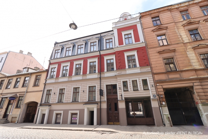 Izīrē dzīvokli, Dzirnavu iela 6, Rīga, Labais krasts, Centrs / 800 € 15