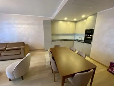 Izīrē dzīvokli, Strēlnieku iela 7, Rīga, Labais krasts, Centrs / 1 600 € 3
