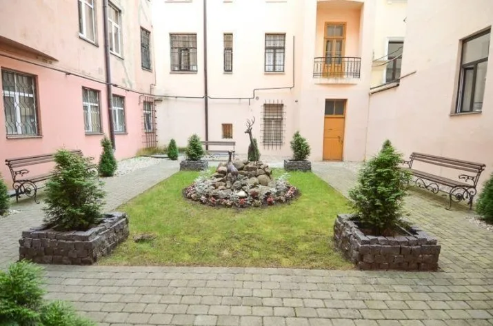 A.Čaka iela 33 5