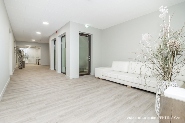 Izīrē biroju, Meierovica bulvāris 16, Rīga, Labais krasts, Centrs / 3 391.5 € 2