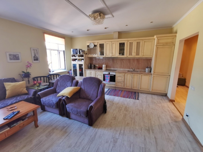 Pārdod dzīvokli, Artilērijas iela 44, Rīga, Labais krasts, Centrs / 146 000 € 2