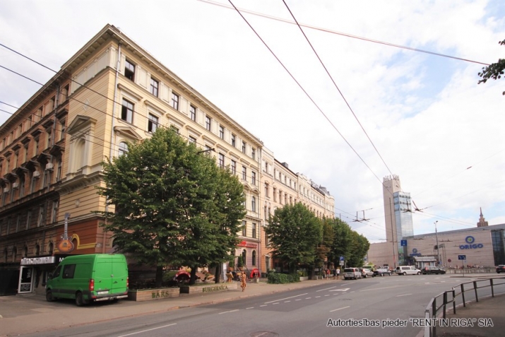 Izīrē dzīvokli, Raina bulvaris iela 31, Rīga, Labais krasts, Centrs / 650 € 24