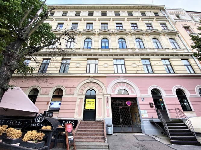 Izīrē dzīvokli, Raina bulvaris iela 31, Rīga, Labais krasts, Centrs / 650 € 23