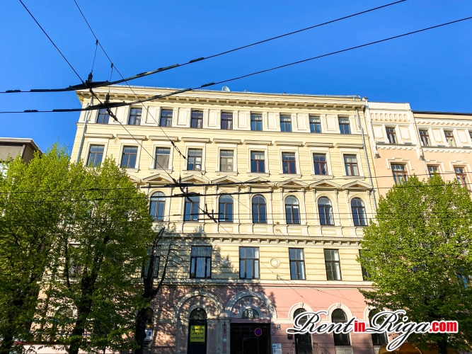 Izīrē dzīvokli, Raina bulvaris iela 31, Rīga, Labais krasts, Centrs / 650 € 21