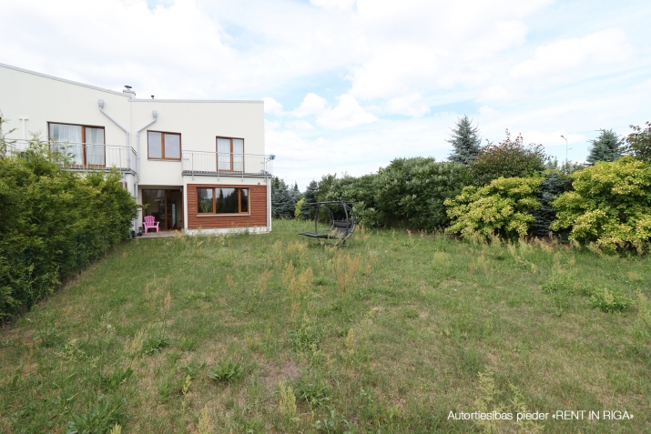 Image 1 of 21