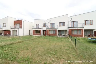 Pārdod māju, Bezdelīgu iela 18, Babītes novads, Babītes pagasts, Piņķi / 360000 € 1