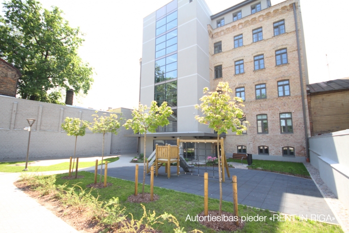 Izīrē dzīvokli, Tallinas iela 65, Rīga, Labais krasts, Centrs / 820 € 18