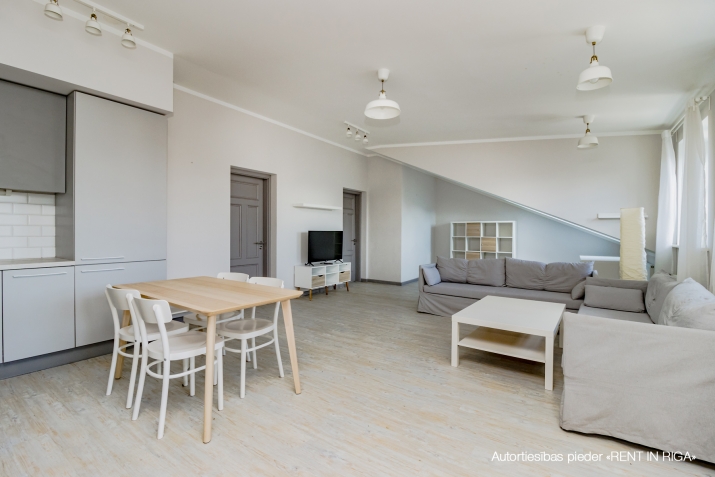 Izīrē dzīvokli, Tallinas iela 65, Rīga, Labais krasts, Centrs / 820 € 3