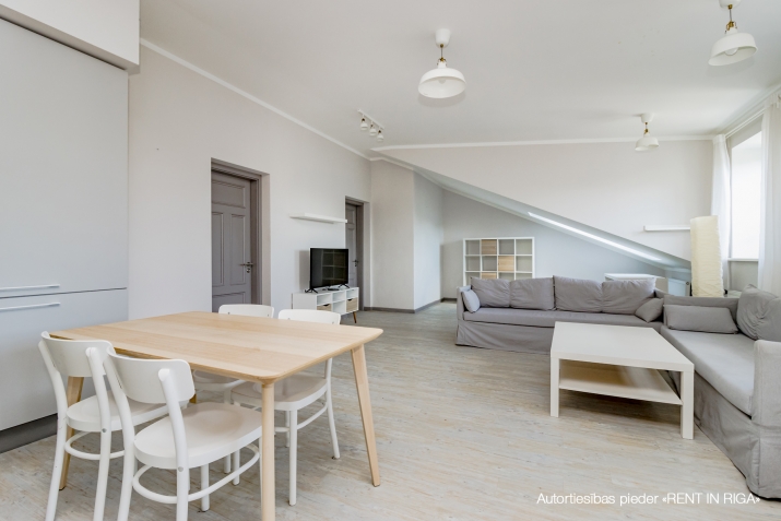 Izīrē dzīvokli, Tallinas iela 65, Rīga, Labais krasts, Centrs / 820 € 8