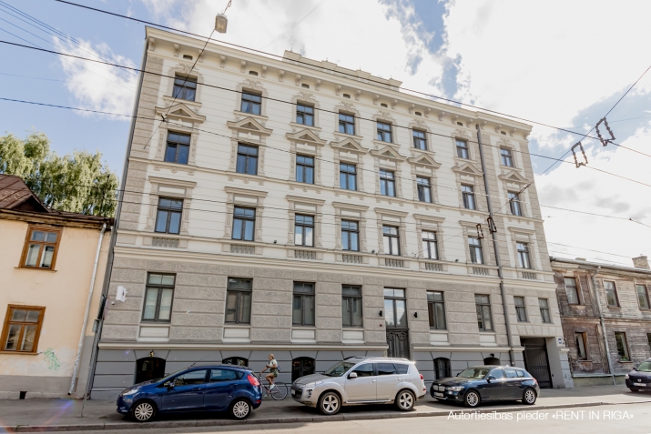 Izīrē dzīvokli, Tallinas iela 65, Rīga, Labais krasts, Centrs / 820 € 19