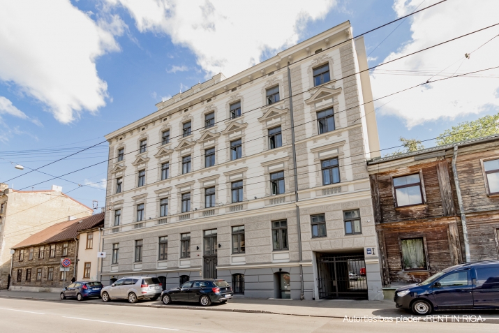 Izīrē dzīvokli, Tallinas iela 65, Rīga, Labais krasts, Centrs / 820 € 22