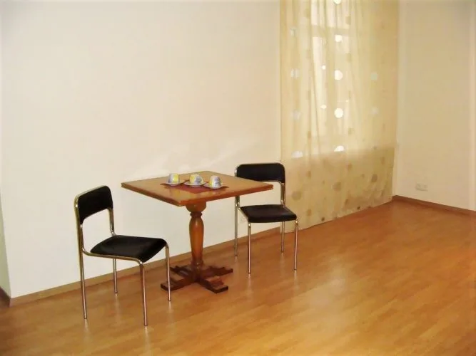 Аренда квартиры, Merķeļa улица 3, Rīga, Labais krasts, Centrs / 35 € 18