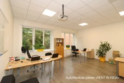 Izīrē biroju, Pētersalas iela 1, Rīga, Labais krasts, Centrs / 4 560 € 15