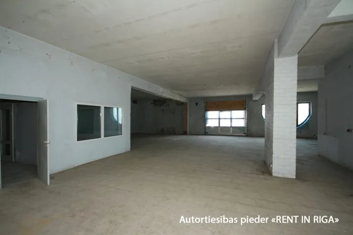 Pārdod tirdzniecības telpas, Siguldas šoseja iela 3, Rīga, Labais krasts, Berģi / 590 000 € 39