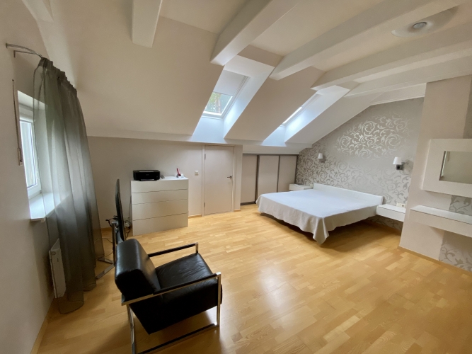 Izīrē māju, Slokas iela 96, Jūrmala, Dubulti / 2 150 € 17