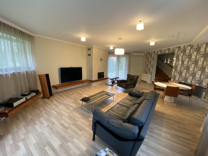 Izīrē māju, Slokas iela 96, Jūrmala, Dubulti / 2 150 € 9