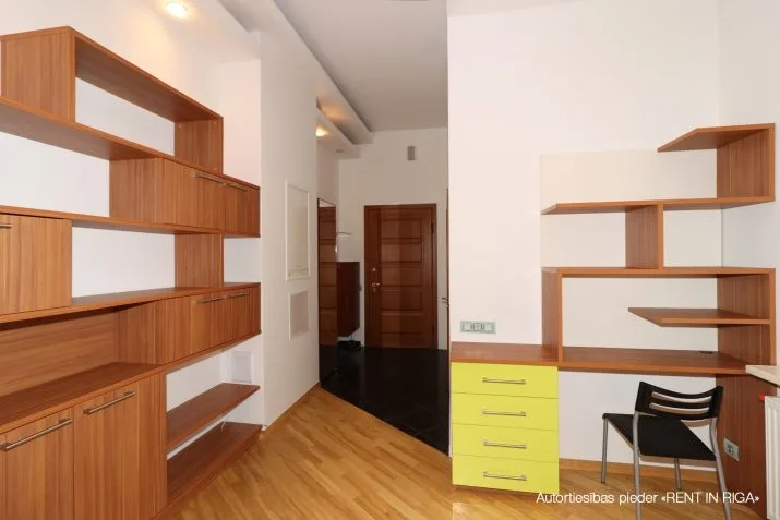Pulkveža Brieža iela 7 7