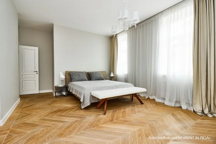 Apartment For Rent, Elizabetes street 18, Rīga, Labais krasts, Centrs / 2 623 € 13