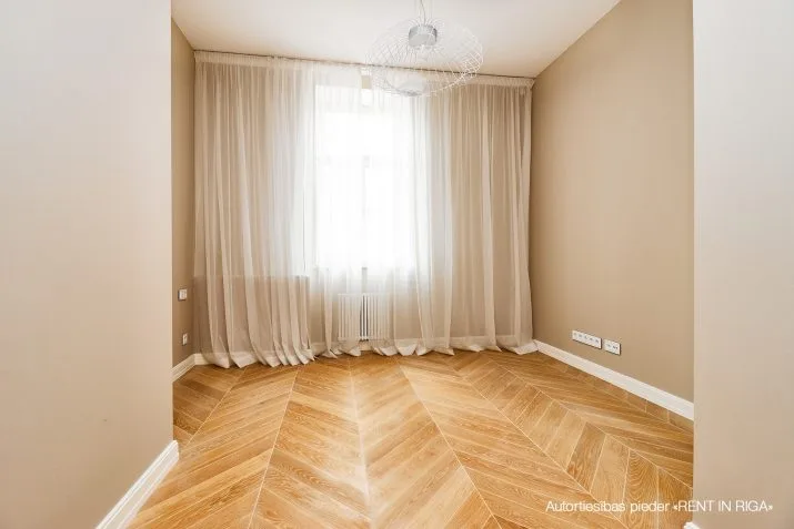Apartment For Rent, Elizabetes street 18, Rīga, Labais krasts, Centrs / 2 623 € 19