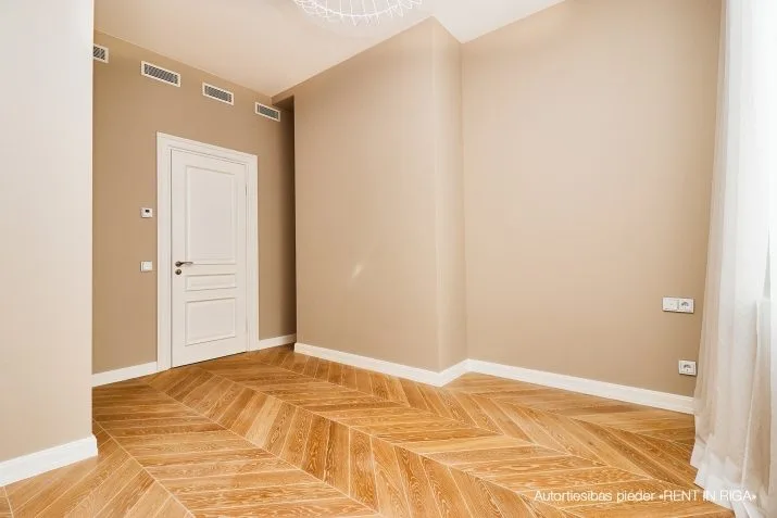 Apartment For Rent, Elizabetes street 18, Rīga, Labais krasts, Centrs / 2 623 € 21
