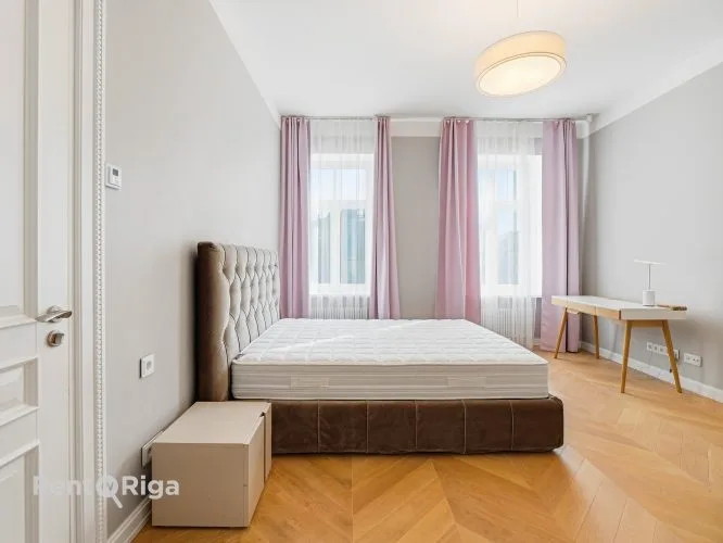 Apartment For Rent, Elizabetes street 18, Rīga, Labais krasts, Centrs / 3 942 € 11