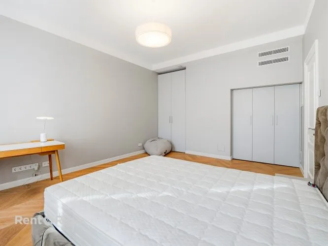 Apartment For Rent, Elizabetes street 18, Rīga, Labais krasts, Centrs / 3 942 € 13