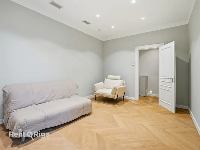 Apartment For Rent, Elizabetes street 18, Rīga, Labais krasts, Centrs / 3 942 € 15