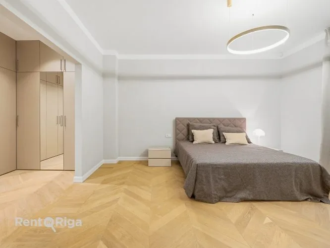 Apartment For Rent, Elizabetes street 18, Rīga, Labais krasts, Centrs / 3 942 € 19