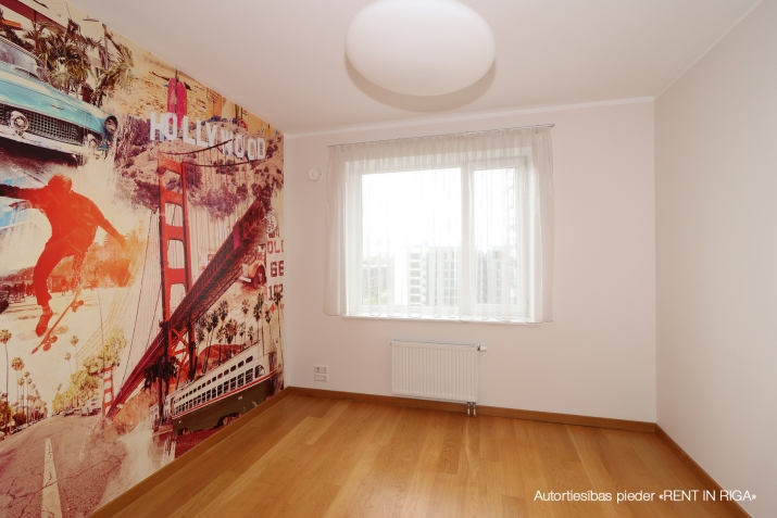 Pārdod tirdzniecības telpas, Grostonas iela 25, Rīga / 306 000 € 18