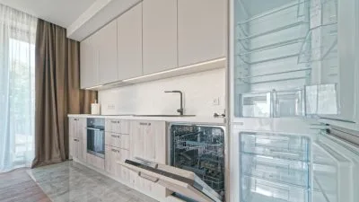 Izīrē dzīvokli, Vienības prospekts iela 43, Jūrmala, Bulduri / 1 000 € 2