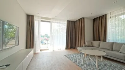 Izīrē dzīvokli, Vienības prospekts iela 43, Jūrmala, Bulduri / 1 000 € 4