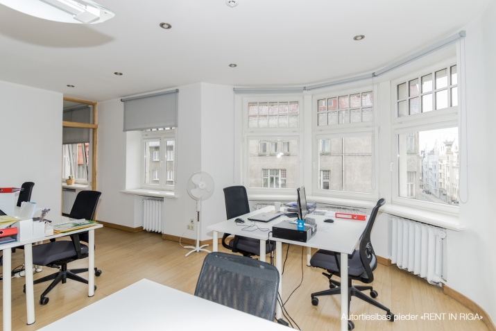 Pārdod biroju, Brīvības iela 47, Rīga, Labais krasts, Centrs / 275 000 € 11