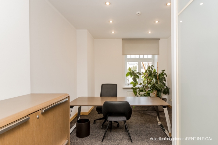 Pārdod biroju, Brīvības iela 47, Rīga, Labais krasts, Centrs / 275 000 € 12