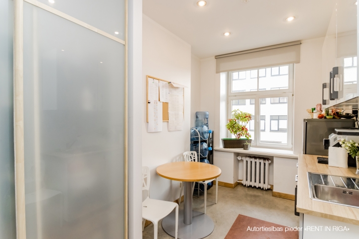 Pārdod biroju, Brīvības iela 47, Rīga, Labais krasts, Centrs / 275 000 € 17