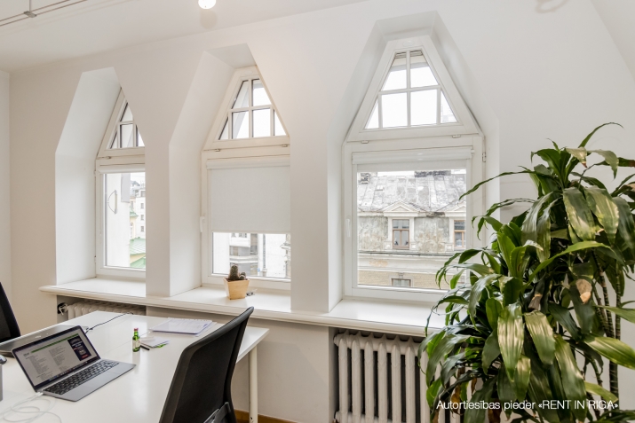 Pārdod biroju, Brīvības iela 47, Rīga, Labais krasts, Centrs / 275 000 € 22