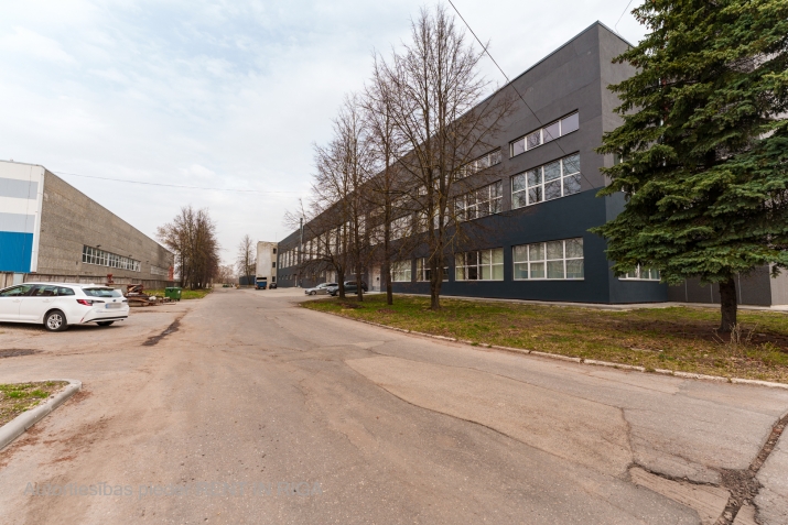 Uriekstes iela 4a 1