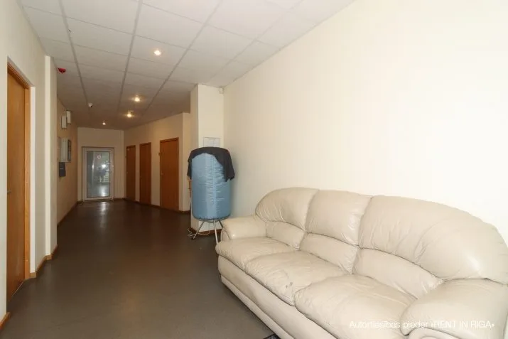 Pārdod biroju, Ieriķu iela 67a, Rīga, Labais krasts, Pļavnieki / 1 600 000 € 9