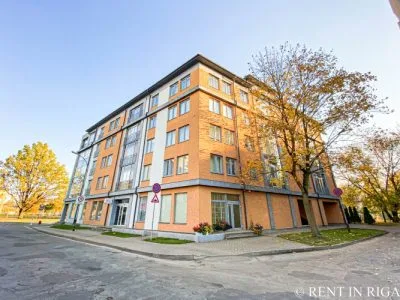 Pārdod dzīvokli, Raiņa iela 3a, Jelgava / 68 000 € 2