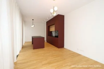 Izīrē dzīvokli, Rūpniecības iela 25, Rīga, Labais krasts, Centrs / 590 € 3