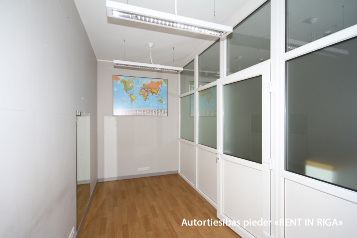 Pārdod dzīvokli, Bruņinieku iela 28, Rīga, Labais krasts, Centrs / 86 000 € 10