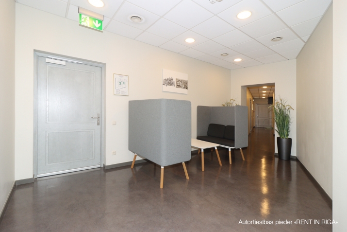 Izīrē biroju, 13. Janvāra iela 3, Rīga, Labais krasts, Centrs / 5 356 € 11