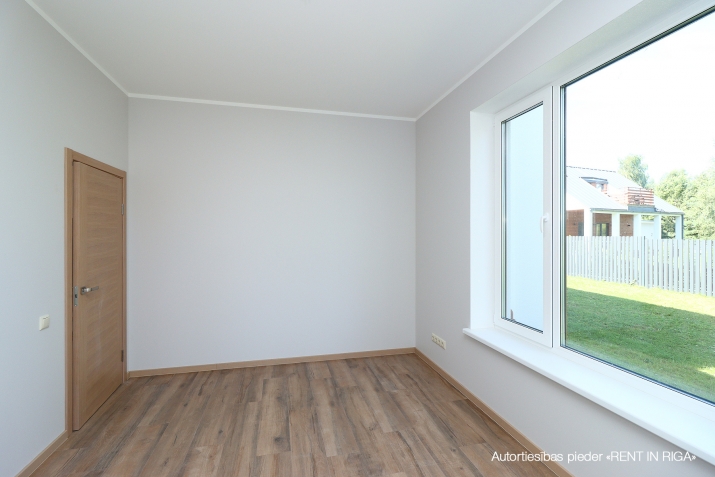 Pārdod māju, Rožu iela 4, Stopiņu novads, Līči / 329 000 € 11